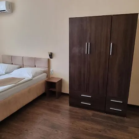 Elite * Sturovo